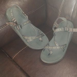 Mens Chaco's